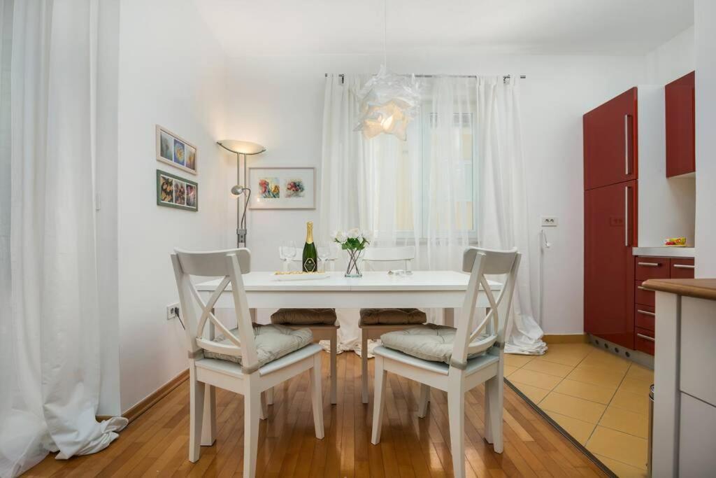 Duplex + Garage Leilighet Rovinj Eksteriør bilde