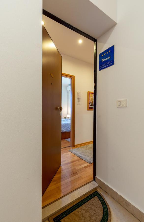 Duplex + Garage Leilighet Rovinj Eksteriør bilde